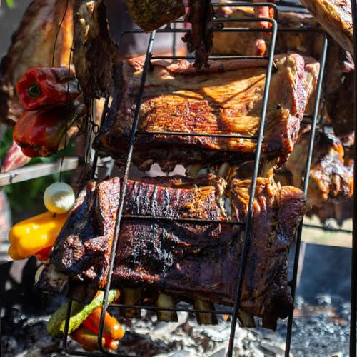 barbacoa sendo assado