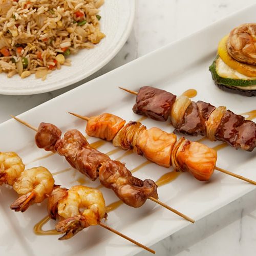 Espetinho de carne, a refeição simples mais popular do que nunca